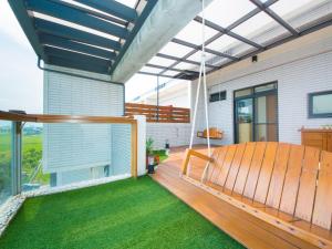 En balkong eller terrasse på 極簡旅行民宿 Simple Travel B&B