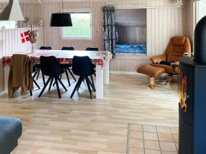 TV a/nebo společenská místnost v ubytování Tranquil Oasis by Fjord - By Traum Ferienwohnungen + 47 fotografií