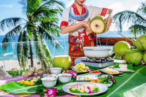 Jídlo v hotelu nebo okolí