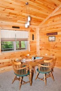 Φωτογραφία από το άλμπουμ του Vacation Rental for Things to Do in Rocky Gap State Park σε Flintstone +18 φωτογραφίες