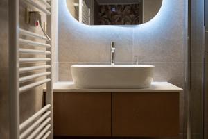 Koupelna v ubytování Filoxenia MG Projects Sereno 2 Apartment + 89 fotografií