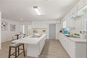 Nhà bếp/bếp nhỏ tại 4 bedrooms