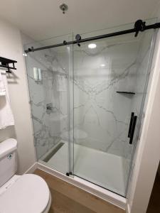 Ένα μπάνιο στο MainStay Suites Victorville - Hesperia +5 φωτογραφίες