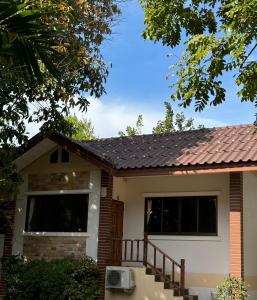 Budova, kde se prázdninový areál nachází + 8 fotografií