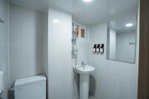 Ένα μπάνιο στο stay105행궁 +23 φωτογραφίες