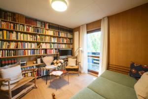 Knihovna v prázdninového domu