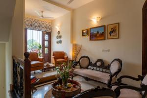 Posezení v ubytování Chanoud House