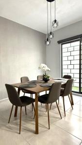 Χώρος καθιστικού στο Casa La Amistad Comoda Casa con 3 Habitaciones