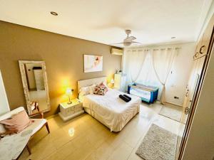 Postel nebo postele na pokoji v ubytování Casa Rural a 4km de Murcia con piscina y spa caliente + 35 fotografií