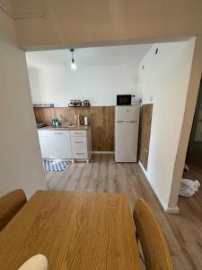 Kuchyň nebo kuchyňský kout v ubytování קסם השמיים + 9 fotografií