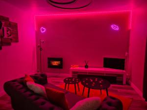 Μια τηλεόραση ή/και κέντρο ψυχαγωγίας στο L'échappée Sensuelle