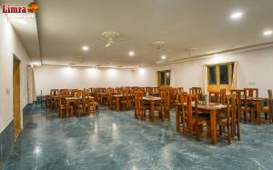 Restaurace v ubytování A Luxury Desert Camp