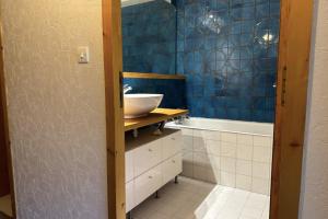 Galeriebild der Unterkunft Studio with stunning views and modern amenities in Mussillon