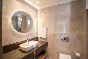 Ένα μπάνιο στο Reev Coffee Hotel +26 φωτογραφίες