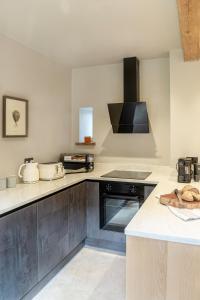 Galeriebild der Unterkunft Luxury Cotswold Retreats in Moreton-in-Marsh + 37 Fotos