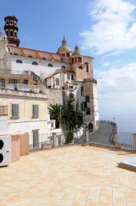 アトラーニにあるMasaniello Atraniの海辺の建物 +12枚の写真