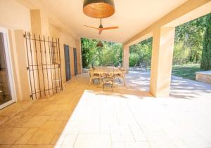 Fotografie z fotogalerie ubytování L'Origan 200 m2 6pers Piscine et parc v destinaci Tourrettes