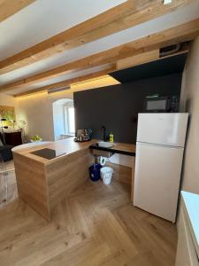Kuchyň nebo kuchyňský kout v ubytování Cres,la Scala,1 bedroom appartment