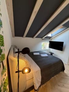 Postel nebo postele na pokoji v ubytování Cres,la Scala,1 bedroom appartment