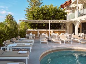 Πισίνα στο ή κοντά στο Nikon Boutique Hotel