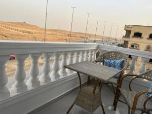 Μπαλκόνι ή βεράντα στο Golden Pyramid Panorama Apartment