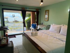 Postel nebo postele na pokoji v ubytování Marina Resort at Pakbara Satun