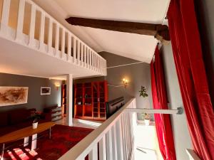 Φωτογραφία από το άλμπουμ του Centrally-located Unique Private apartment with 3 floors σε Smedjebacken