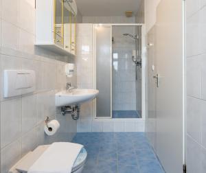 Ένα μπάνιο στο Höllental heritage house - Alpspitzblick - 1 +4 φωτογραφίες