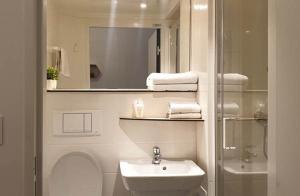 Koupelna v ubytování La Villa Esponda + 58 fotografií