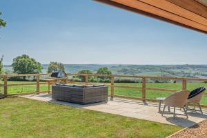 バースにあるHillbyreのパティオ(グリル、椅子2脚、テーブル付) +10枚の写真