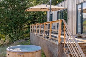 Fotografie z fotogalerie ubytování Lodges Arverne v destinaci Vic-le-Comte