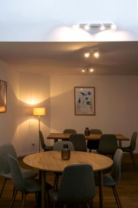 Posezení v ubytování BM Rooms Innenstadt - Moderne City Zimmer mit eigenem Bad im Herzen der Innenstadt