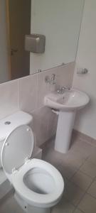 Φωτογραφία από το άλμπουμ του Town centre apartment σε Ennis