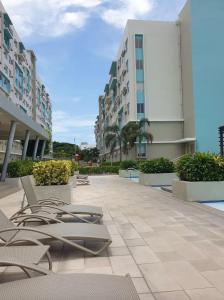 Το κτήριο όπου στεγάζεται  το διαμέρισμα +23 φωτογραφίες