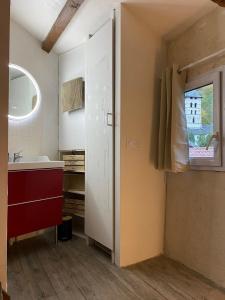 Φωτογραφία από το άλμπουμ του Appartements dans bâtiment historique, au cœur du vieux Voreppe σε Voreppe