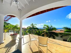 Μπαλκόνι ή βεράντα στο Sea Vue Luxury Vacation Condominiums