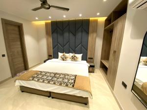 Postel nebo postele na pokoji v ubytování Pals Inn