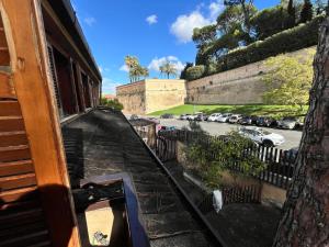 Budova, kde se bed and breakfast nachází