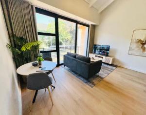 Posezení v ubytování Two Horizons Apartment 6