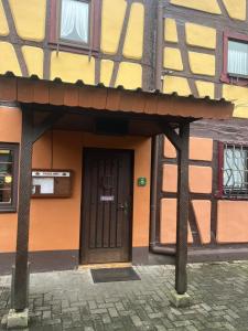 Η πρόσοψη ή η είσοδος του Goldener Anker Gasthof & Pension