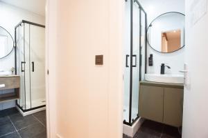 Ένα μπάνιο στο Kaixo Rooms +2 φωτογραφίες