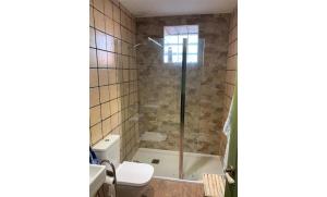 Ένα μπάνιο στο Casa Rural Abuela Carolina