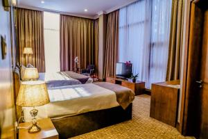 Afbeelding uit fotogalerij van Adisson Hotel Baku in Azadliq avenue in Baku