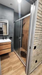 Ένα μπάνιο στο Студія-люкс з панорамними вікнами - біля жд авто вокзала +23 φωτογραφίες