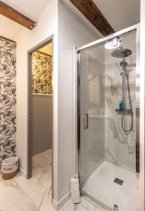 Koupelna v ubytování Peregrinando, pensión con encanto + 43 fotografií