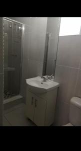 Phòng tắm tại Soteria House