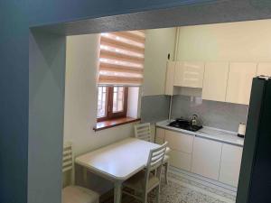 Billede fra billedgalleriet på Apartment in a new building, convenient location i Salor Bekati