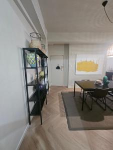 Posezení v ubytování Designer 1 bedroom Vacation Rental Cape Town