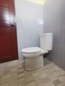 Koupelna v ubytování OYO 94930 Yetelu Guest House