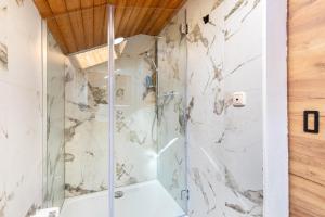 Ένα μπάνιο στο Haus Harmonie +33 φωτογραφίες